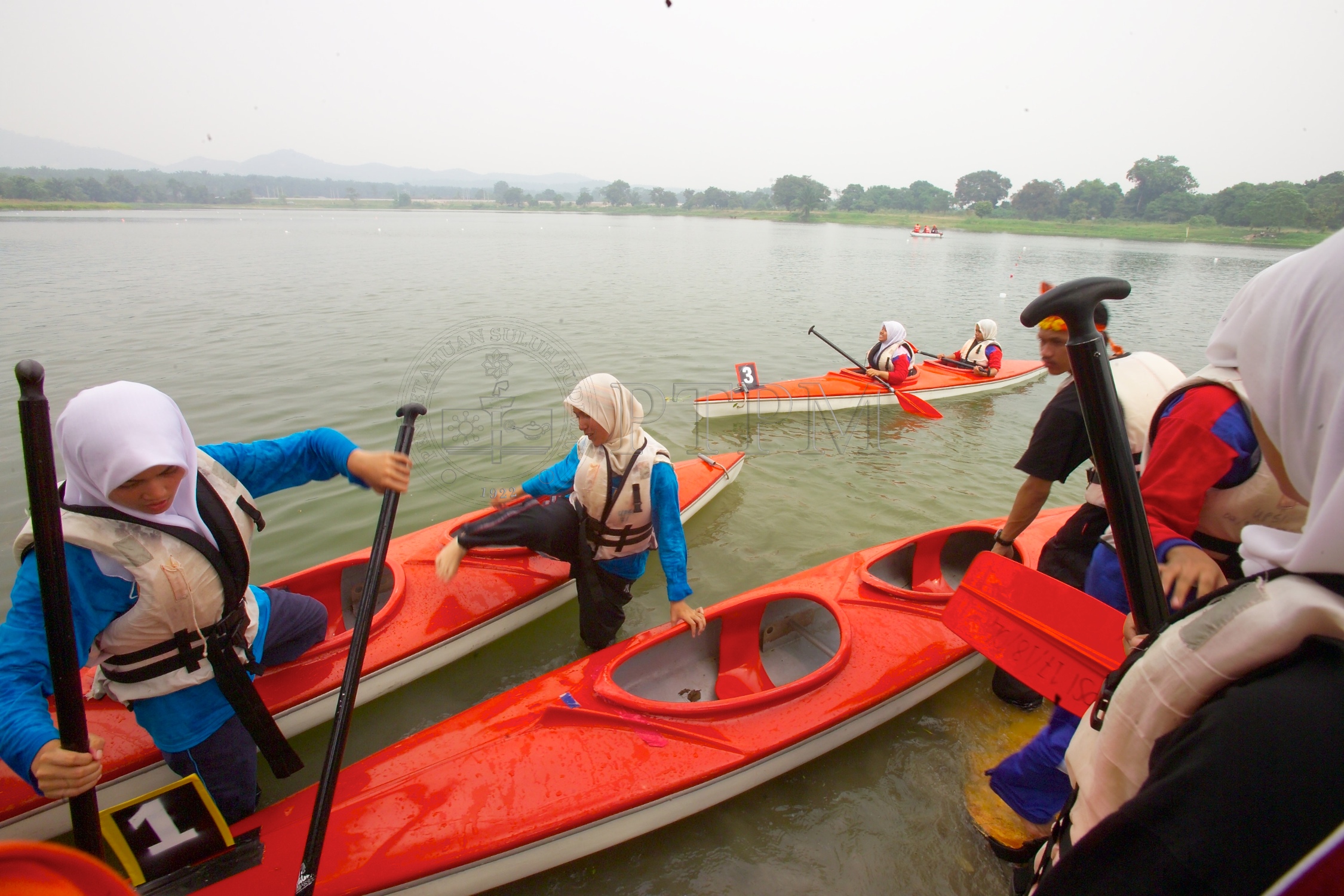 PTPM 05 13 kayak D8XZ8674